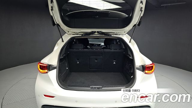 Infiniti Q30 2019 — photo 26