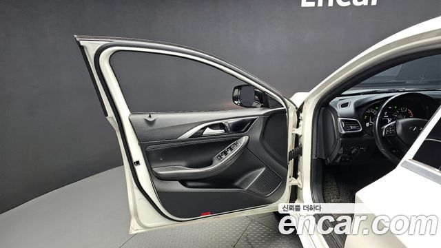 Infiniti Q30 2019 — photo 14