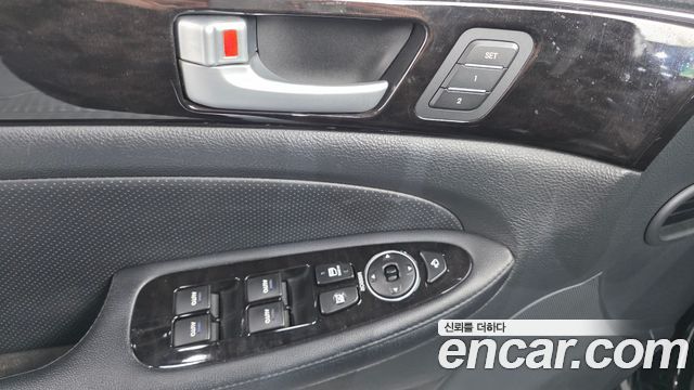 Hyundai Genesis 2012 — photo 12