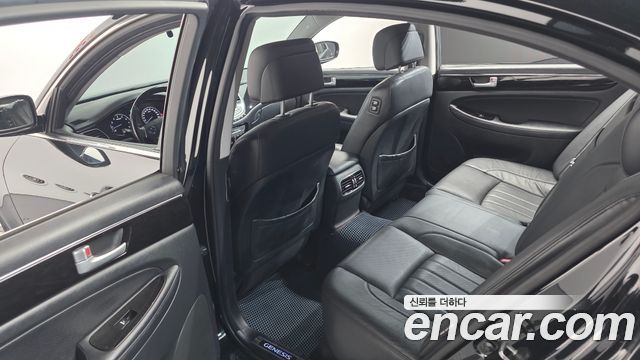 Hyundai Genesis 2012 — photo 17