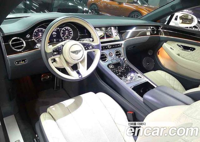 Bentley Continental 2018 — photo 6