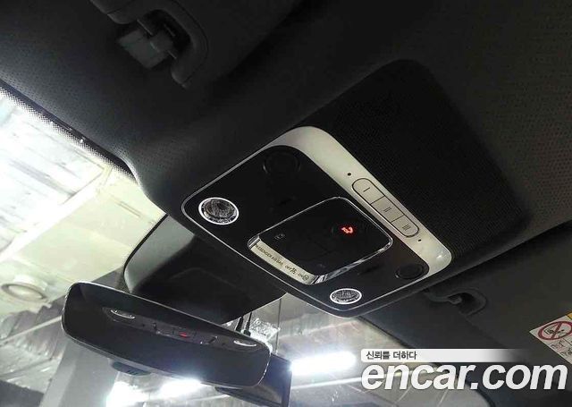Bentley Continental 2018 — photo 14