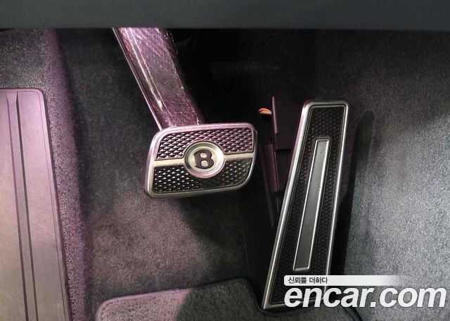 Bentley Continental 2018 — photo 18