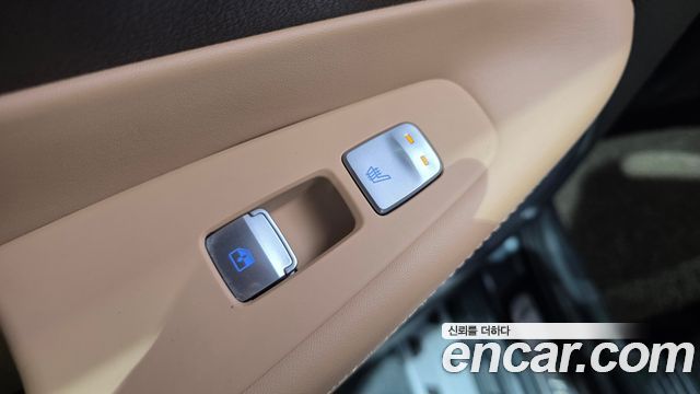 Hyundai Santafe 2021 — photo 18