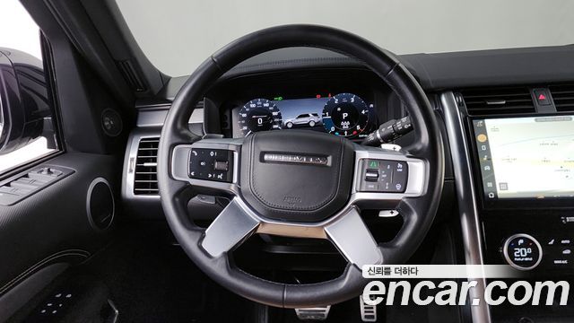 Land Rover Discovery 2023 — photo 19