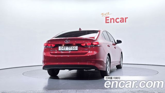 Hyundai AVANTE 2017 — photo 4