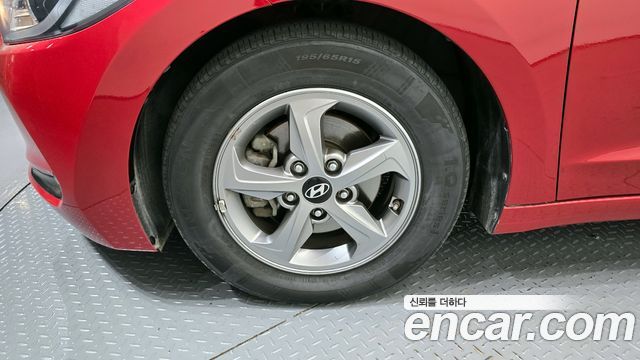 Hyundai AVANTE 2017 — photo 5