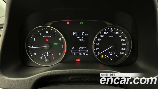 Hyundai AVANTE 2017 — photo 8