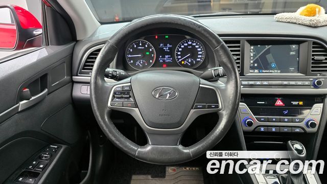 Hyundai AVANTE 2017 — photo 13