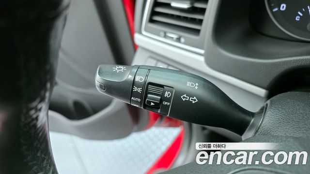 Hyundai AVANTE 2017 — photo 16