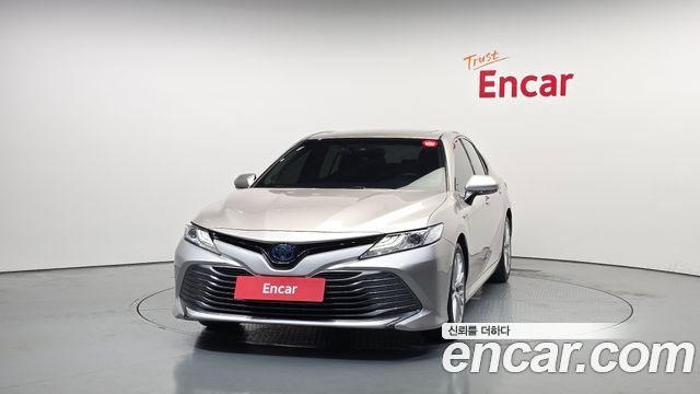 Toyota Camry 2018 — photo 3