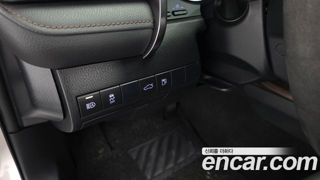 Toyota Camry 2018 — photo 20