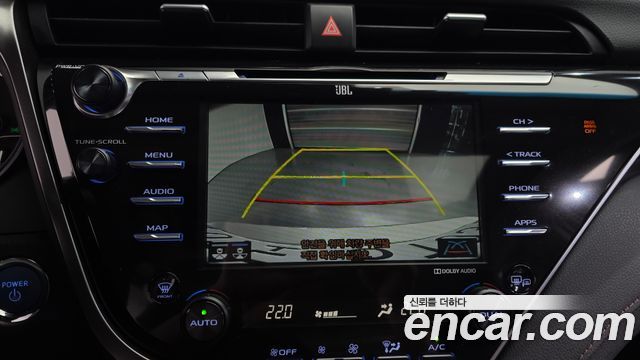 Toyota Camry 2018 — photo 22