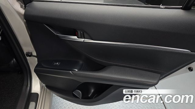 Toyota Camry 2018 — photo 15