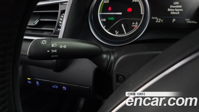 Toyota Camry 2018 — photo 27