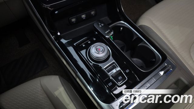 Kia Canival 2023 — photo 12