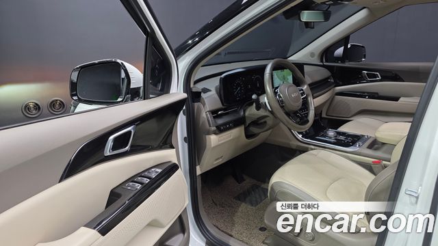 Kia Canival 2023 — photo 13