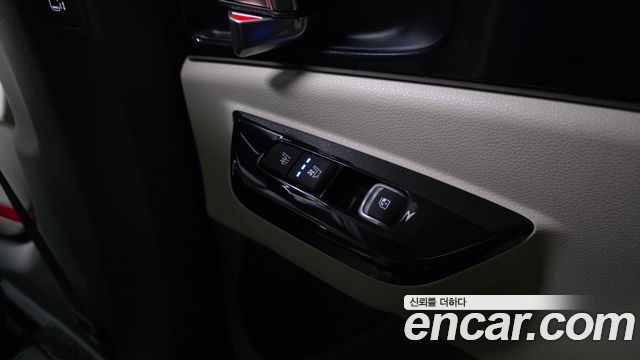 Kia Canival 2023 — photo 24