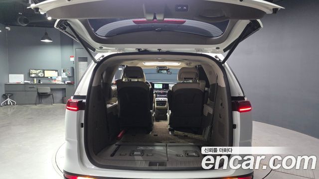 Kia Canival 2023 — photo 26