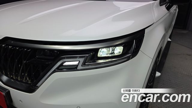 Kia Canival 2023 — photo 8