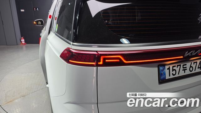 Kia Canival 2023 — photo 9