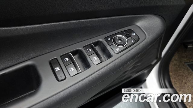 Hyundai Santafe 2019 — photo 18
