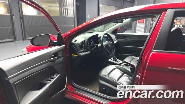 Hyundai AVANTE 2016 — photo 10