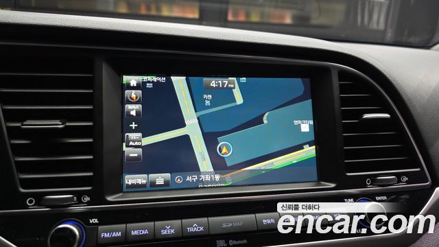 Hyundai AVANTE 2016 — photo 14