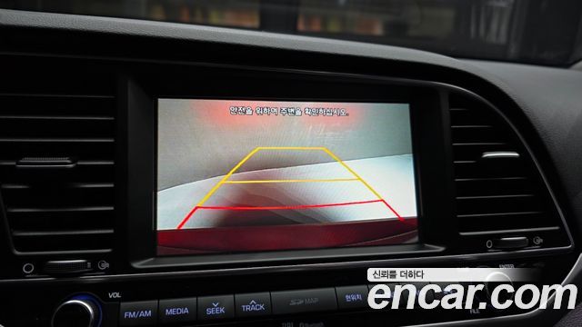 Hyundai AVANTE 2016 — photo 15