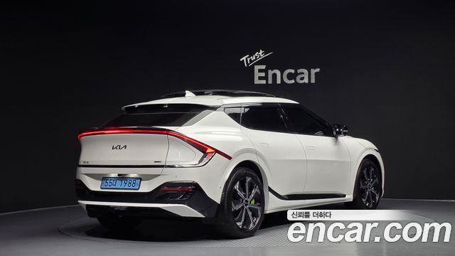 Kia EV6 2022 — photo 2