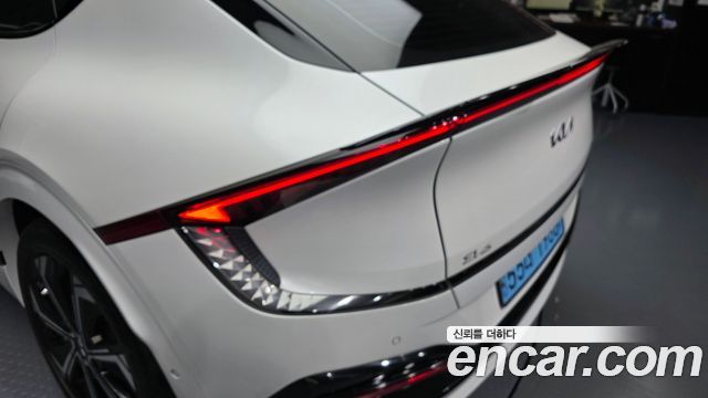 Kia EV6 2022 — photo 9