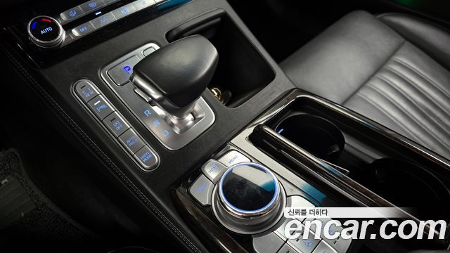 Genesis G90 2019 — photo 9