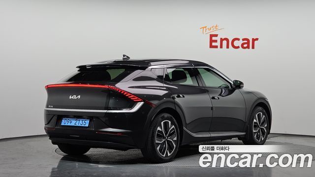 Kia EV6 2022 — photo 2