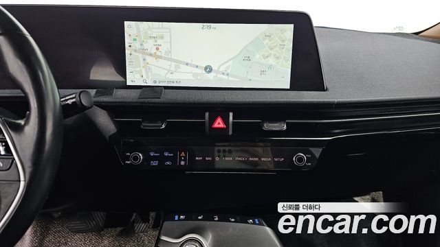 Kia EV6 2022 — photo 14