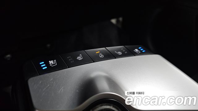 Kia EV6 2022 — photo 16
