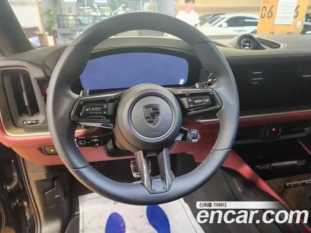 Porsche Cayenne 2025 — photo 12