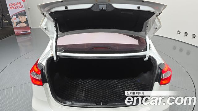 Kia K3 2015 — photo 26
