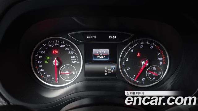 Mercedes-Benz B-Class 2018 — photo 8