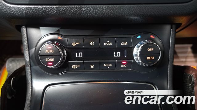 Mercedes-Benz B-Class 2018 — photo 15