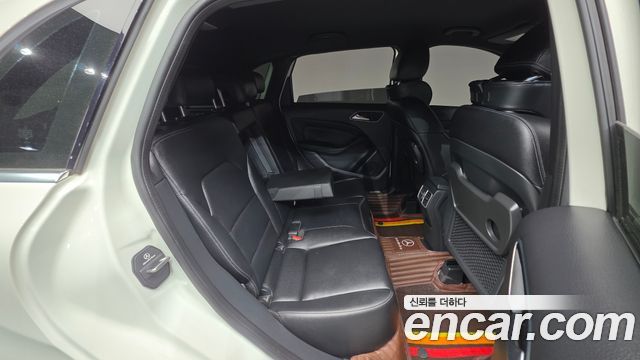 Mercedes-Benz B-Class 2018 — photo 19