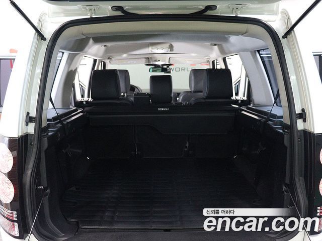 Land Rover Discovery 2014 — photo 5
