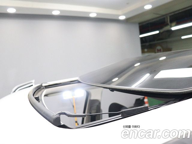 Land Rover Discovery 2014 — photo 12