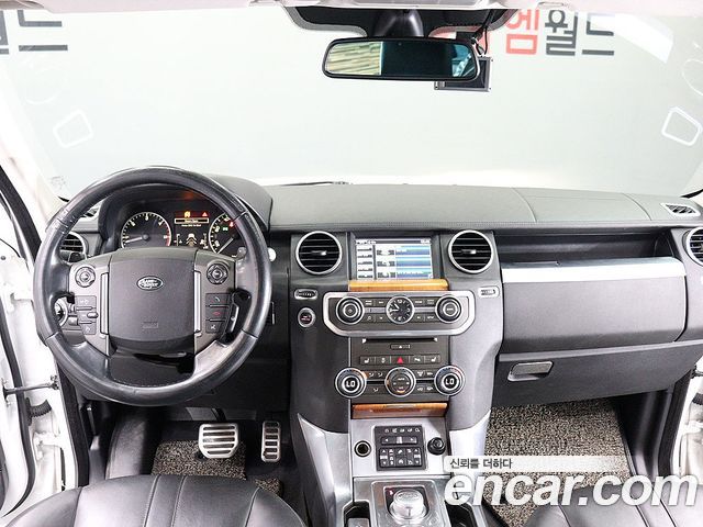 Land Rover Discovery 2014 — photo 13