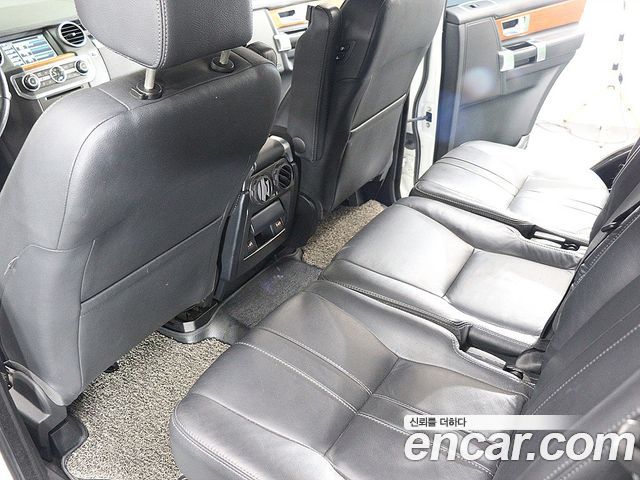 Land Rover Discovery 2014 — photo 15