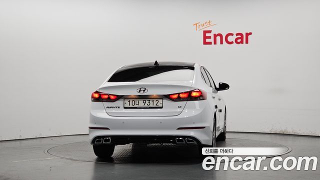 Hyundai AVANTE 2018 — photo 4