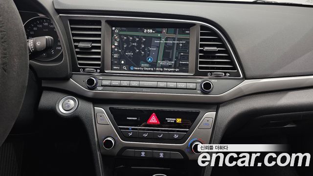 Hyundai AVANTE 2018 — photo 20