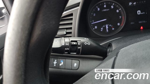 Hyundai AVANTE 2018 — photo 25