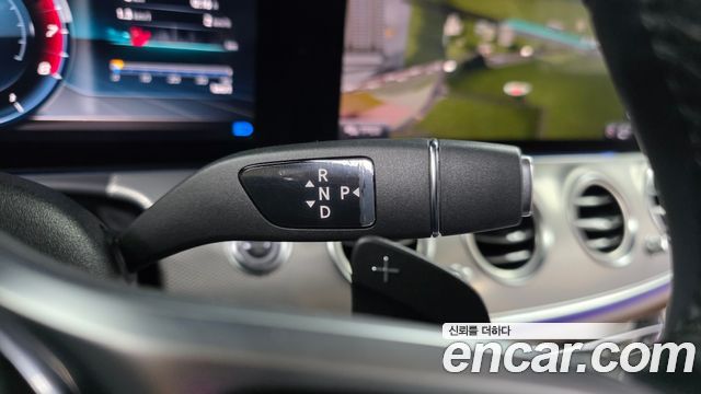 Mercedes-Benz E-Class 2020 — photo 12
