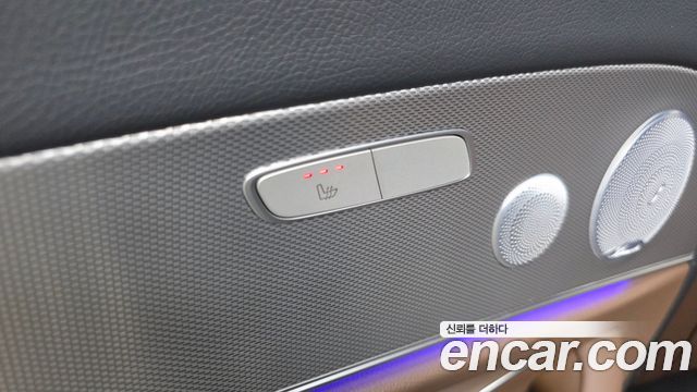 Mercedes-Benz E-Class 2020 — photo 24