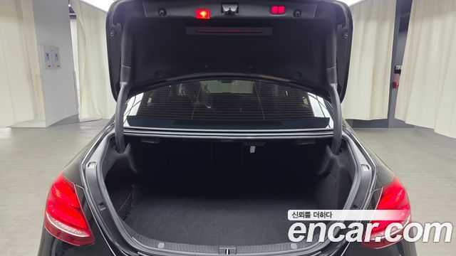 Mercedes-Benz E-Class 2020 — photo 26